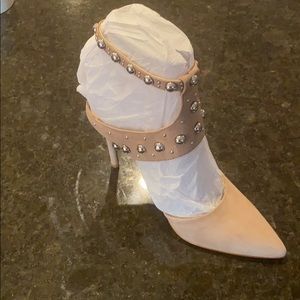 High heels - never worn - size 7